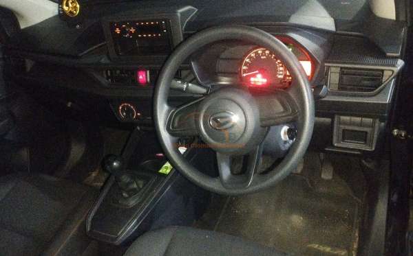 DAIHATSU AYLA M MT