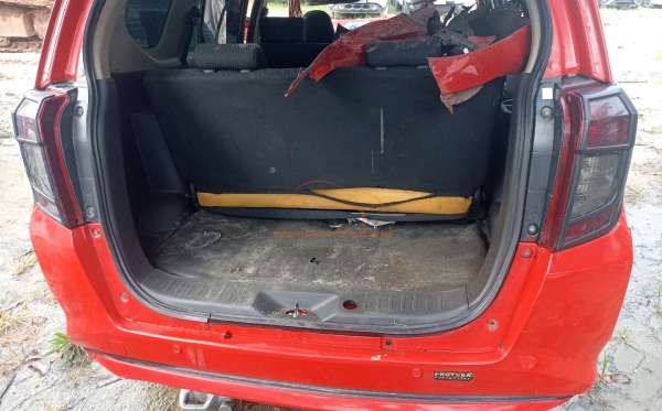 DAIHATSU SIGRA