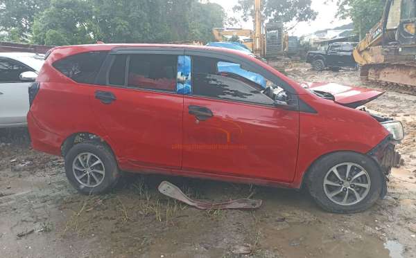DAIHATSU SIGRA