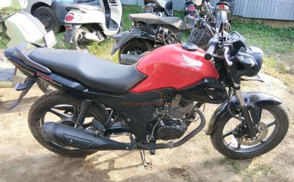 HONDA CB 150 Verza