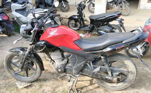 HONDA CB 150 Verza