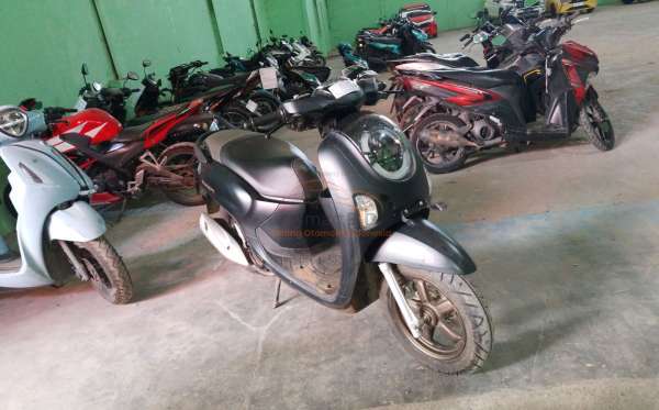 HONDA SCOOPY PRESTIGE
