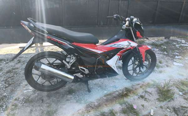 HONDA SONIC 150 R