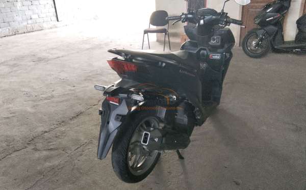 HONDA  VARIO 125