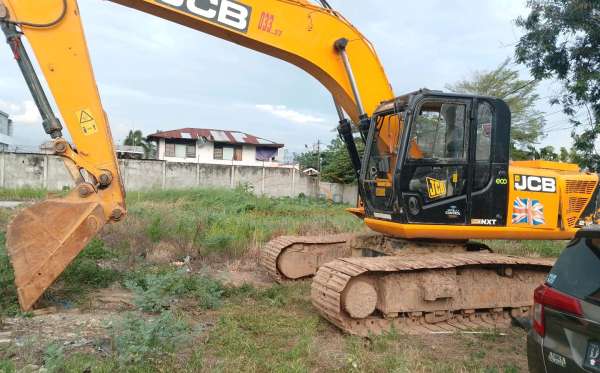 JCB EXCAVATOR TYPE 215 LC NXT
