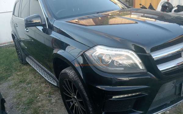 MERCEDES BENZ GL 400 AT