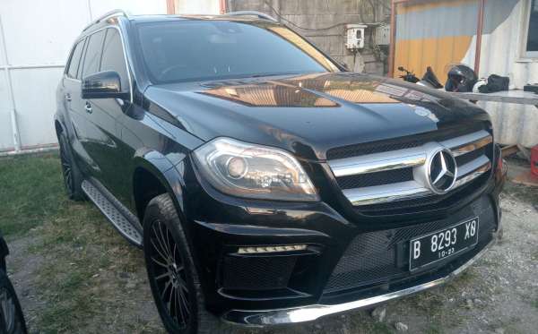 MERCEDES BENZ GL 400 AT