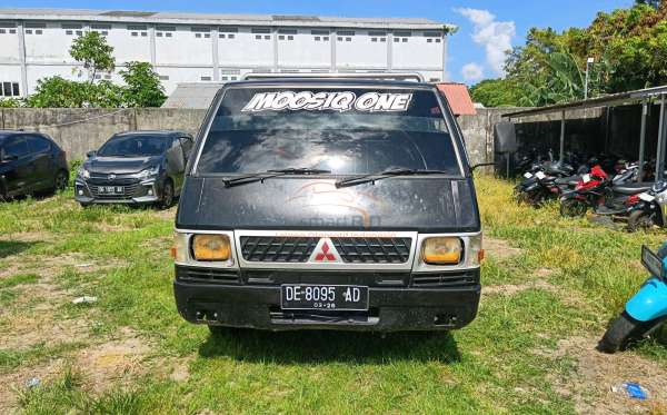 MITSUBISHI L 300