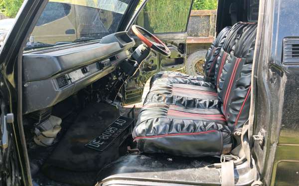 MITSUBISHI L 300