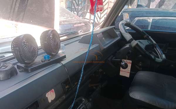 MITSUBISHI  L 300 L300 PU FB-R (4X2)