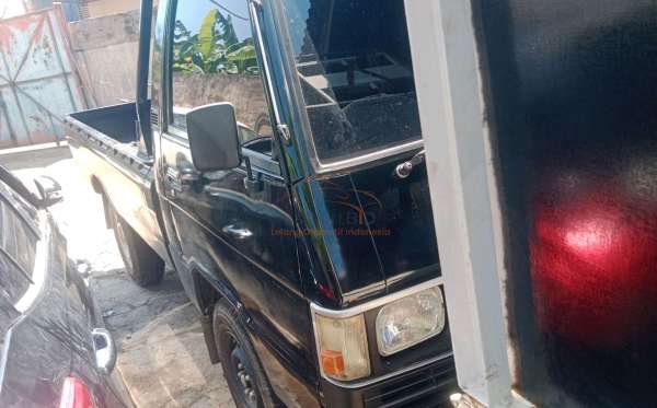 MITSUBISHI  L 300 L300 PU FB-R (4X2)