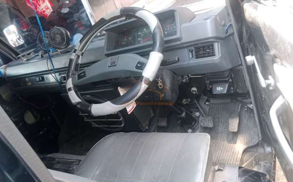 MITSUBISHI  L 300 L300 PU FB-R (4X2)