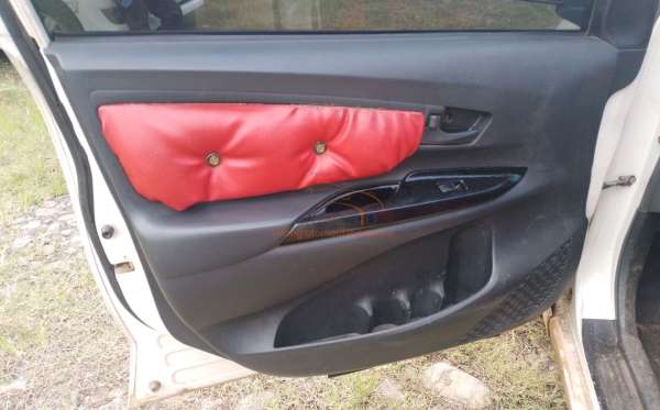 TOYOTA AVANZA