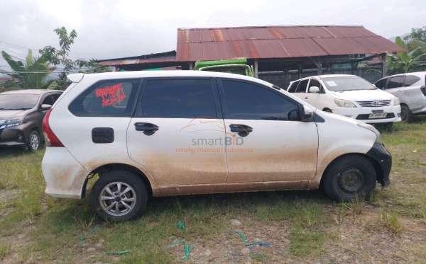 TOYOTA AVANZA