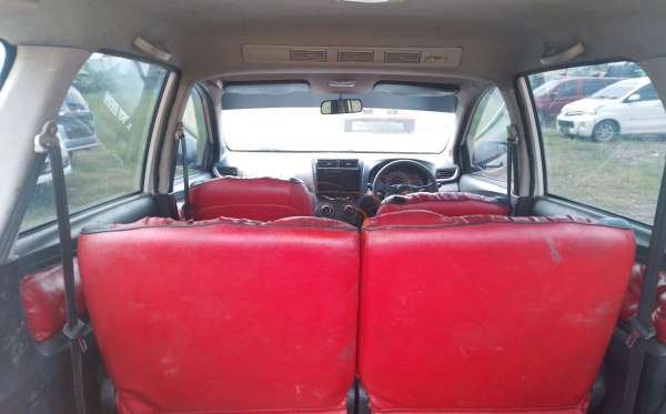 TOYOTA AVANZA