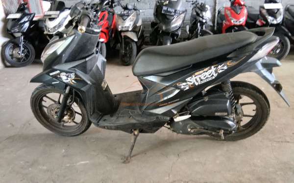 HONDA  BEAT STREET