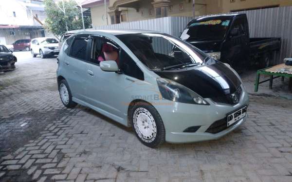 HONDA  JAZZ