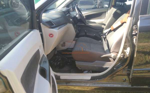 TOYOTA AVANZA 1.3