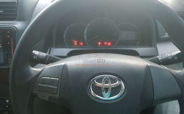 TOYOTA AVANZA 1.3