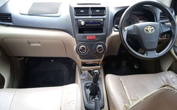 TOYOTA AVANZA E