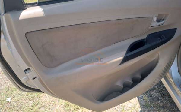 TOYOTA AVANZA