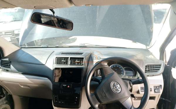 TOYOTA AVANZA 1.3 E