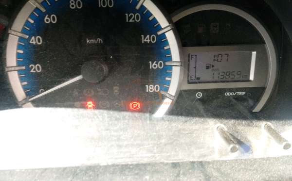 TOYOTA AVANZA 1.3 E