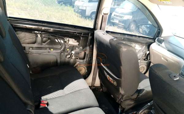 TOYOTA AVANZA 1.3 E