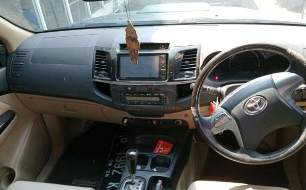 TOYOTA FORTUNER G 2.5