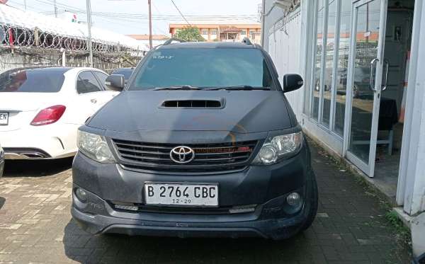 TOYOTA FORTUNER G 2.5