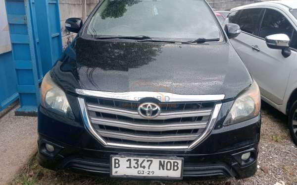 TOYOTA INNOVA G