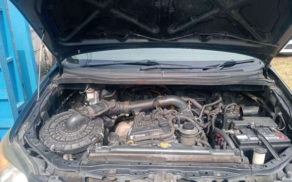 TOYOTA INNOVA G