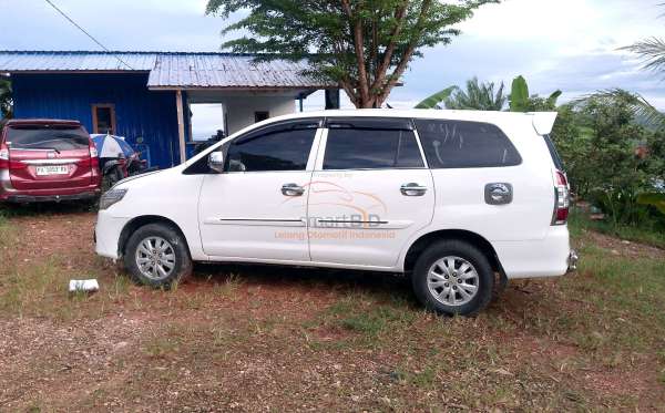 TOYOTA INNOVA
