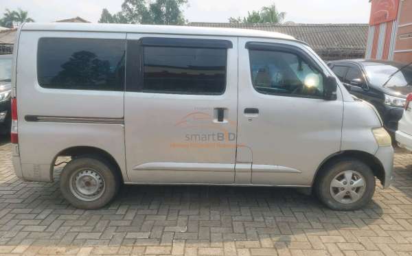 DAIHATSU GRAN MAX