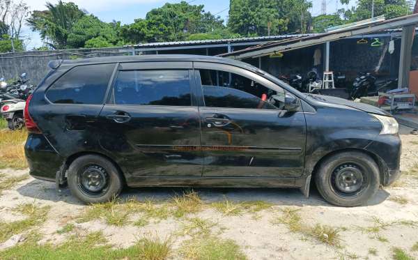 DAIHATSU  XENIA  X