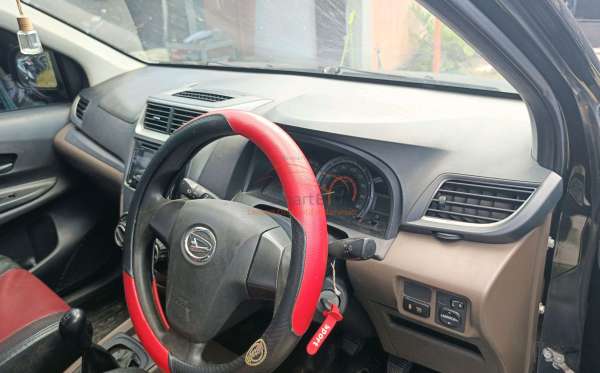 DAIHATSU  XENIA  X