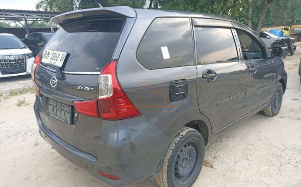 DAIHATSU  XENIA  1.3 X