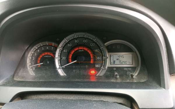 DAIHATSU  XENIA  1.3 X