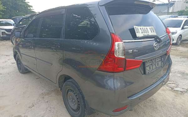 DAIHATSU  XENIA  1.3 X