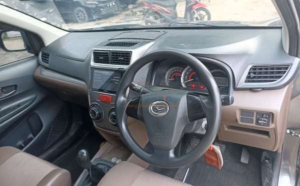 DAIHATSU  XENIA  1.3 X