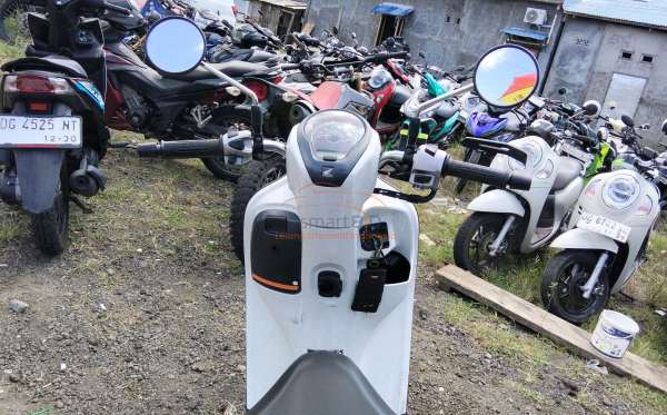 HONDA SCOOPY PRESTIGE