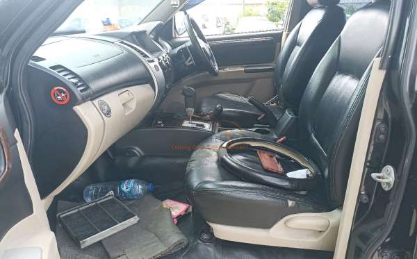 MITSUBISHI PAJERO SPORT 2.5 D EXCEED (4X4)