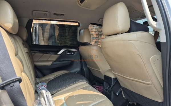 MITSUBISHI PAJERO SPORT DAKAR