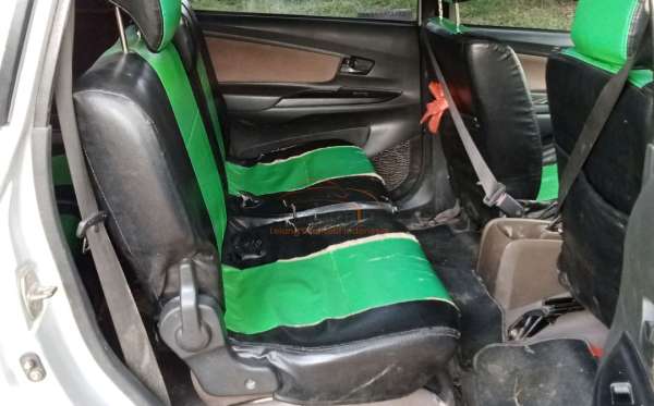 TOYOTA AVANZA 1.3 E