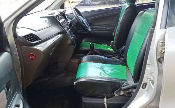 TOYOTA AVANZA 1.3 E