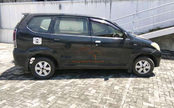 TOYOTA AVANZA