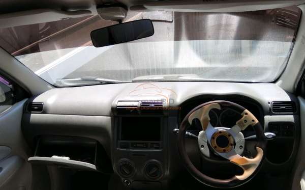 TOYOTA AVANZA
