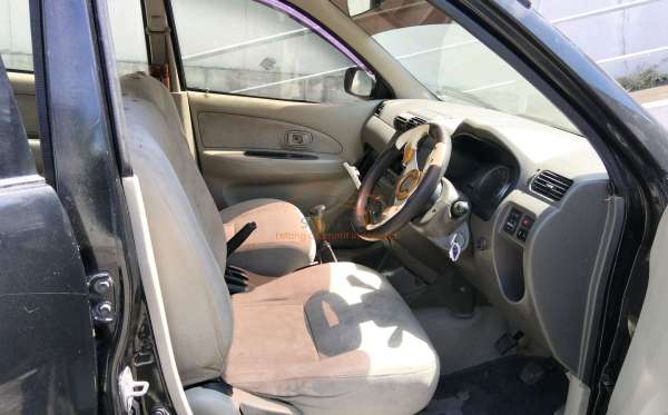 TOYOTA AVANZA