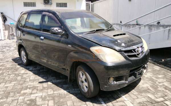TOYOTA AVANZA