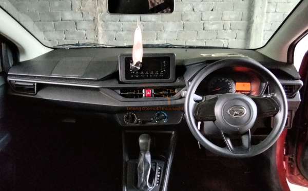 DAIHATSU AYLA 1.0 X